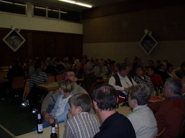 Mitglieder im Saal