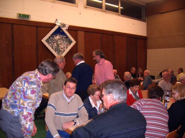 Mitglieder im Saal
